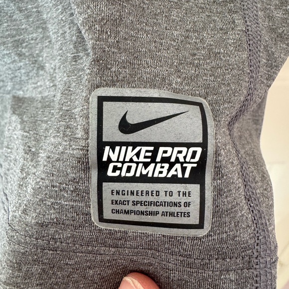 Like New! Nike Pro Combat Men's Gray Long Sleeve Compression Shirt - Picture 2 of 5